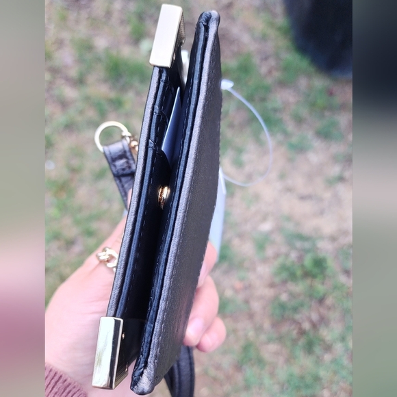 Jessica Simpson Black Wallet with Floral Pattern - Picture 4 of 10